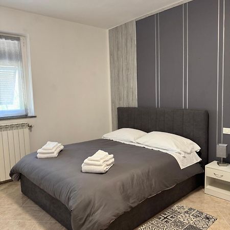 Serravalle Shop&Stay Serravalle Scrivia Esterno foto