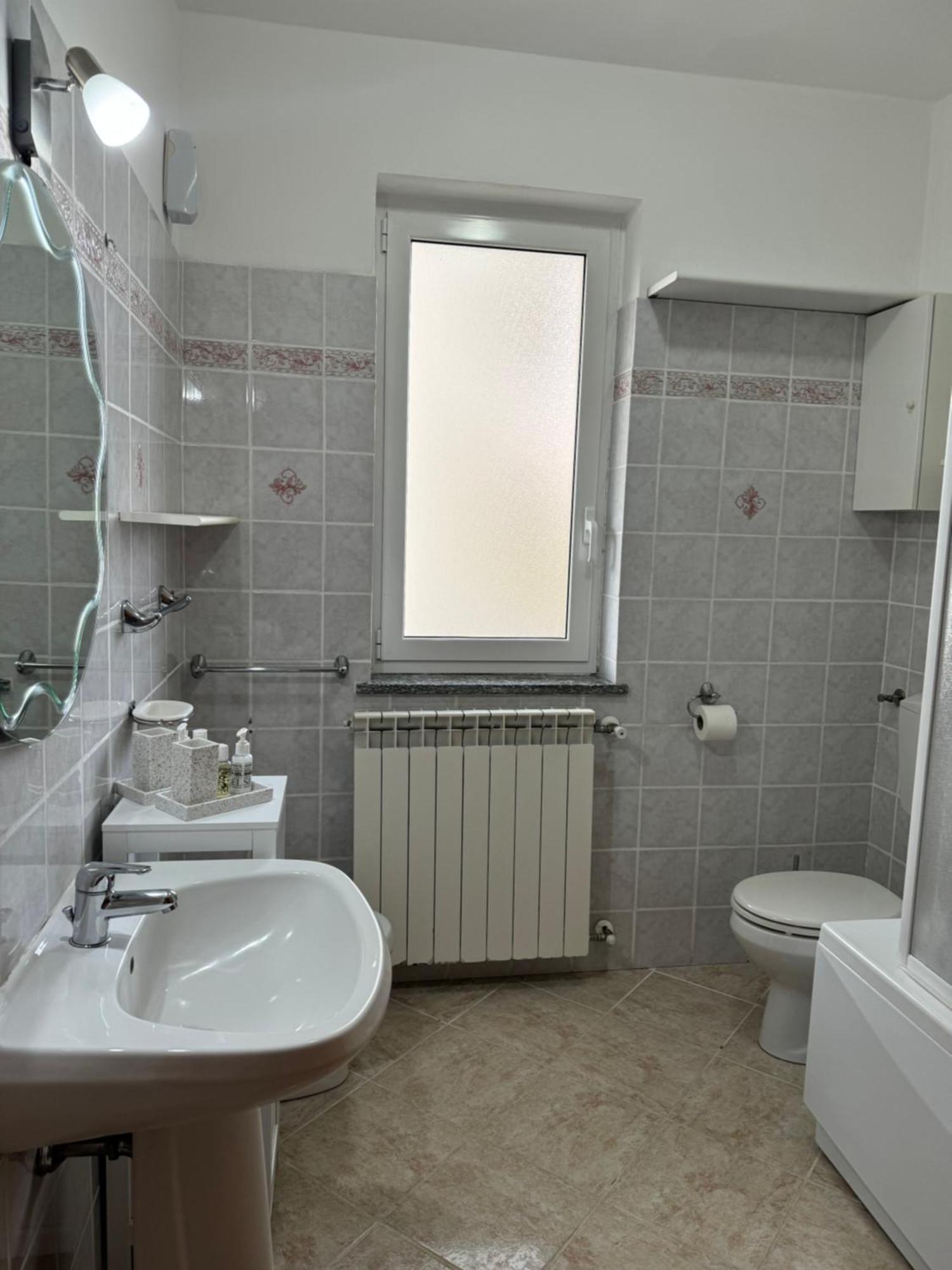 Serravalle Shop&Stay Serravalle Scrivia Esterno foto