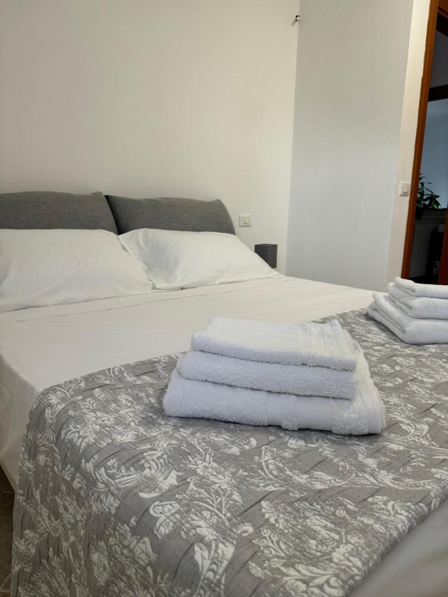 Serravalle Shop&Stay Serravalle Scrivia Esterno foto