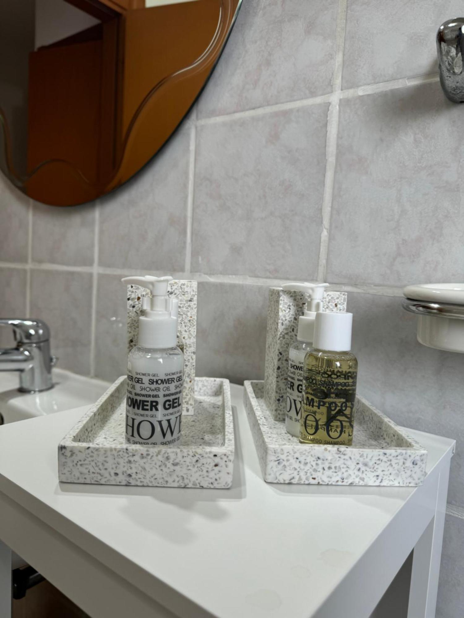 Serravalle Shop&Stay Serravalle Scrivia Esterno foto