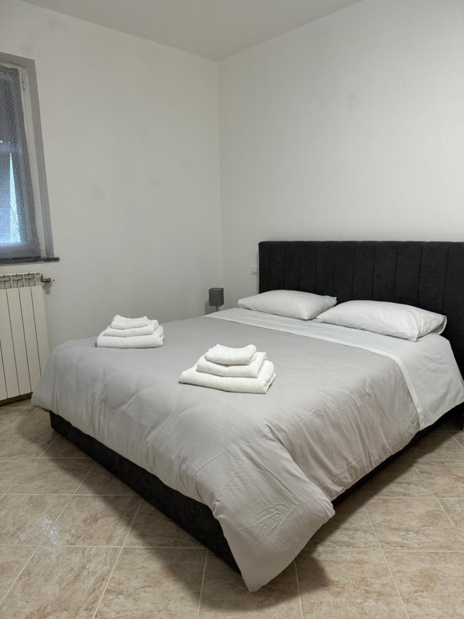Serravalle Shop&Stay Serravalle Scrivia Esterno foto