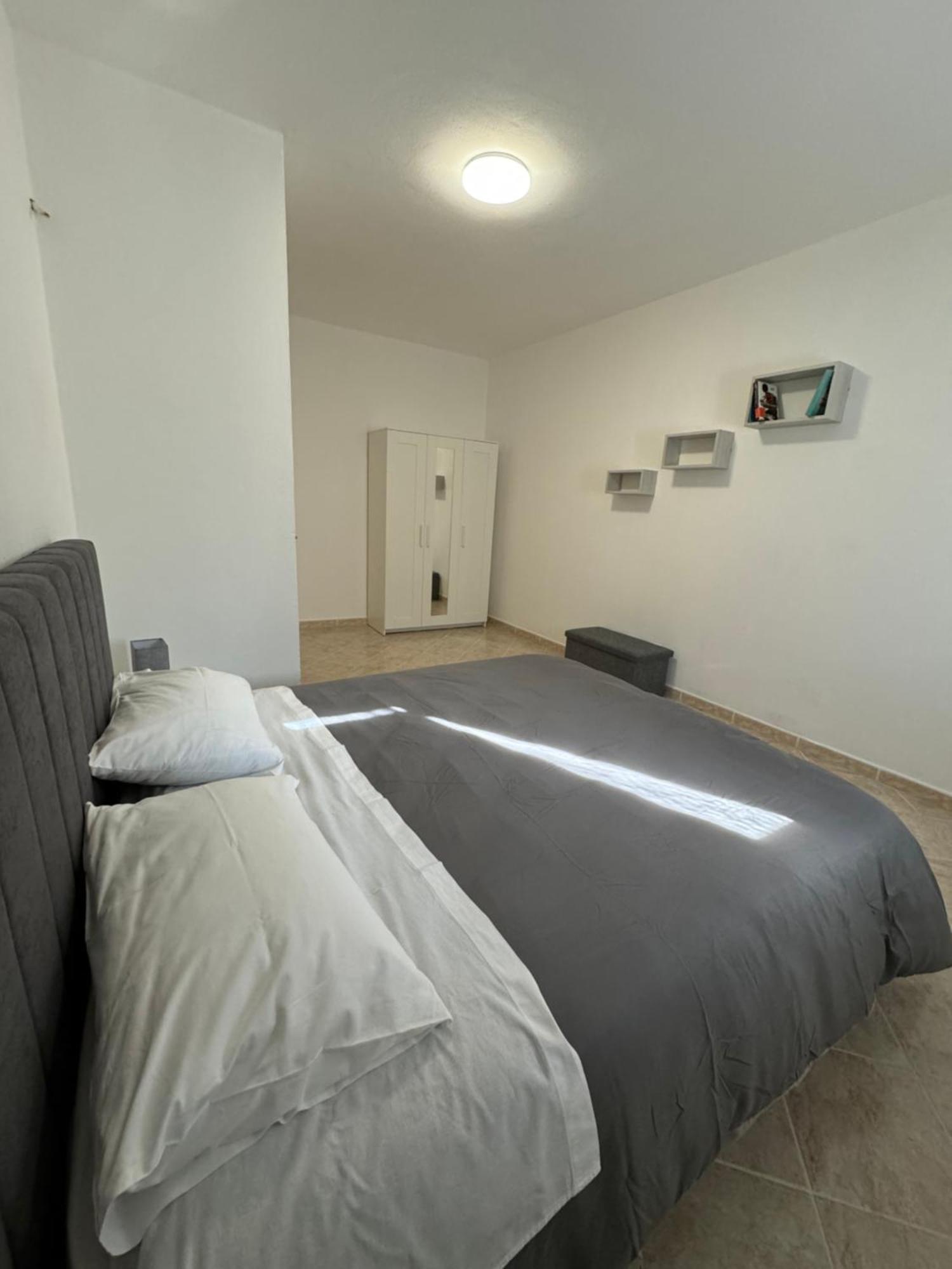 Serravalle Shop&Stay Serravalle Scrivia Esterno foto
