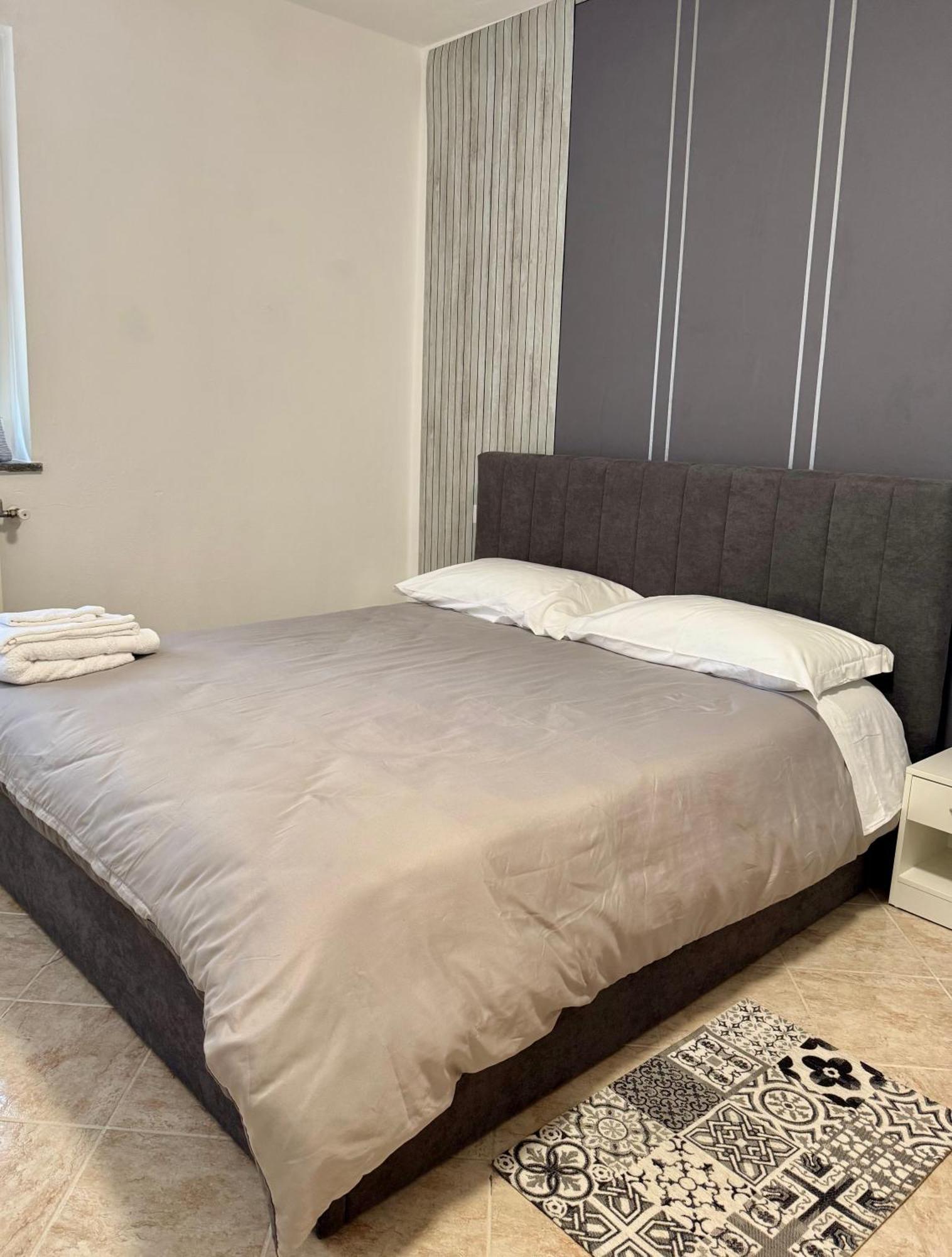 Serravalle Shop&Stay Serravalle Scrivia Esterno foto